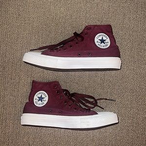 Maroon converse high tops - men’s 7/women’s 9